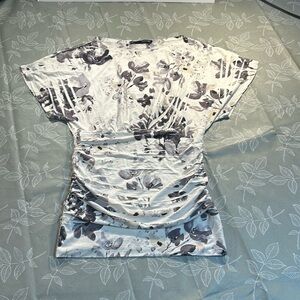 Ladies Maurices Top.